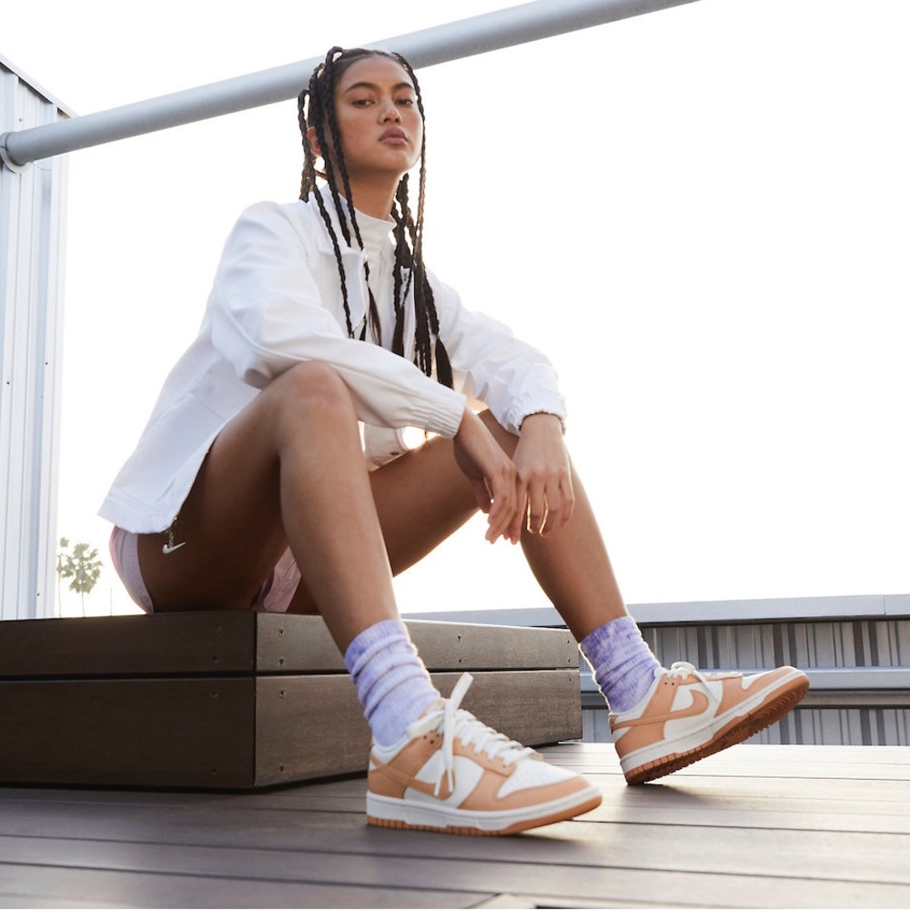 Women’s Nike Dunk Harvest Moon size 8.5